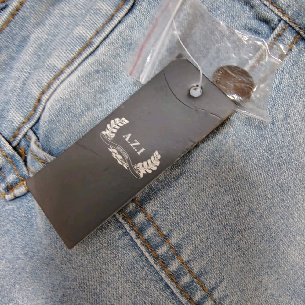 NWT A.Z.I. Embroidered Flower Jeans Light Wash Women's 8 Bohemian Boho Blooming - Picture 5 of 11